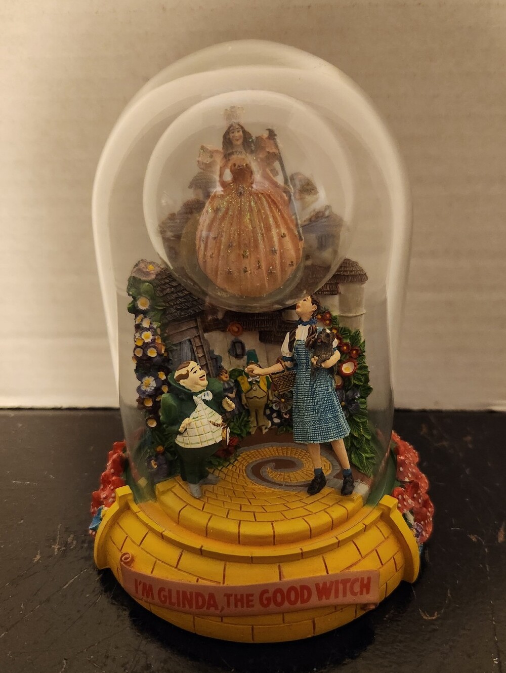 The Wizard Of Oz - Domed Music Box - I'm Glinda, The Good Witch